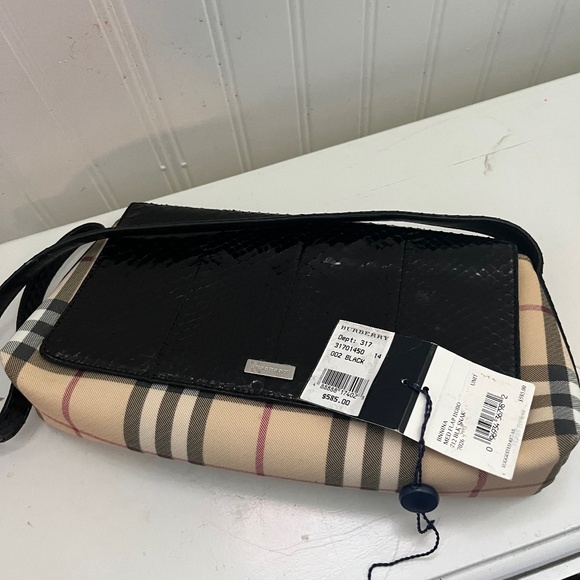 Burberry hobo - Picture 1 of 10